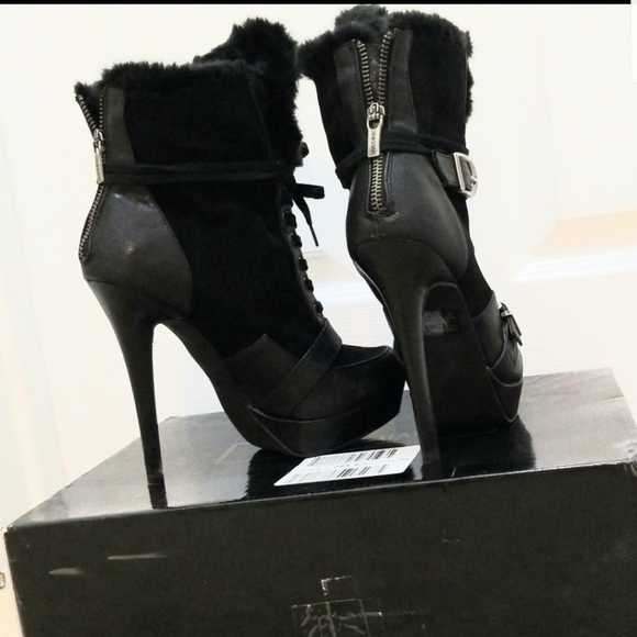 Colin Stuart Bootie - Picture 3 of 3